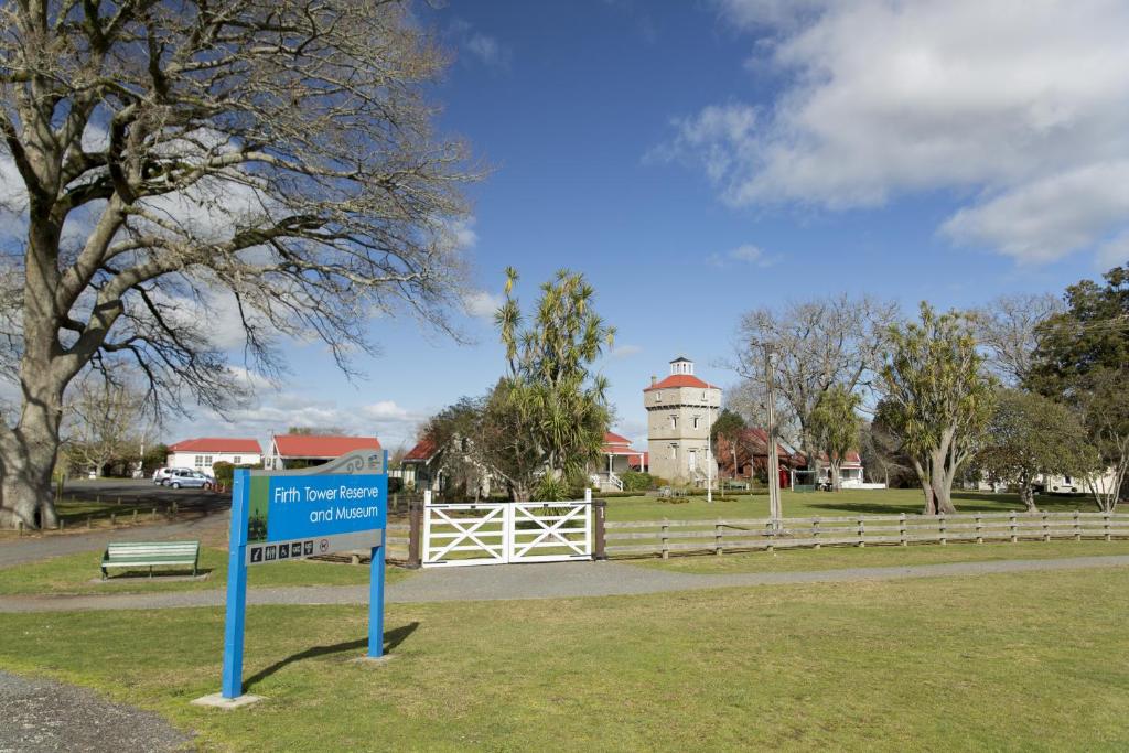 Maple Lodge Motel - Resim 35