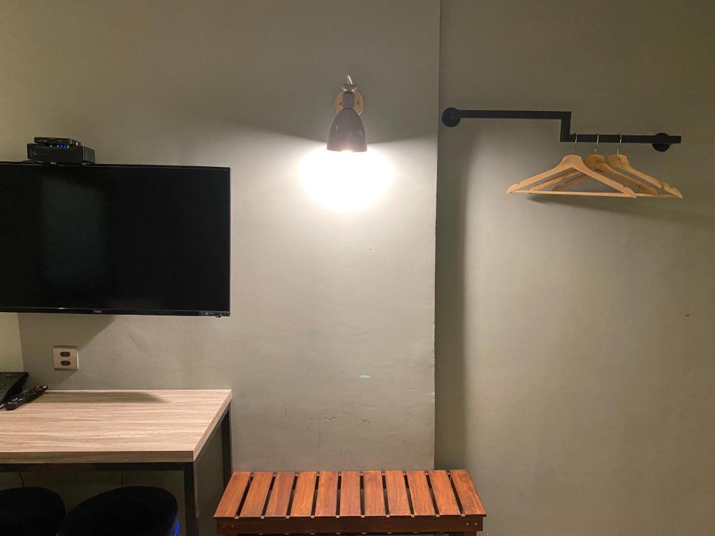 TV a/nebo společenská místnost v ubytování Prince Hotel