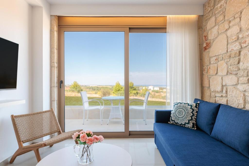 Anna Mare Luxury Apartments - Suite With Pool View