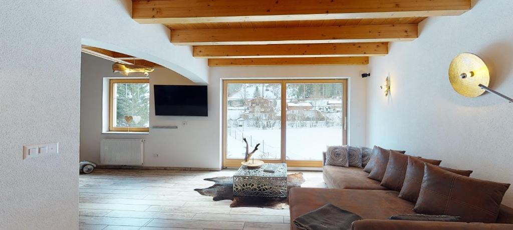 TV a/nebo společenská místnost v ubytování Zillertal Residenz