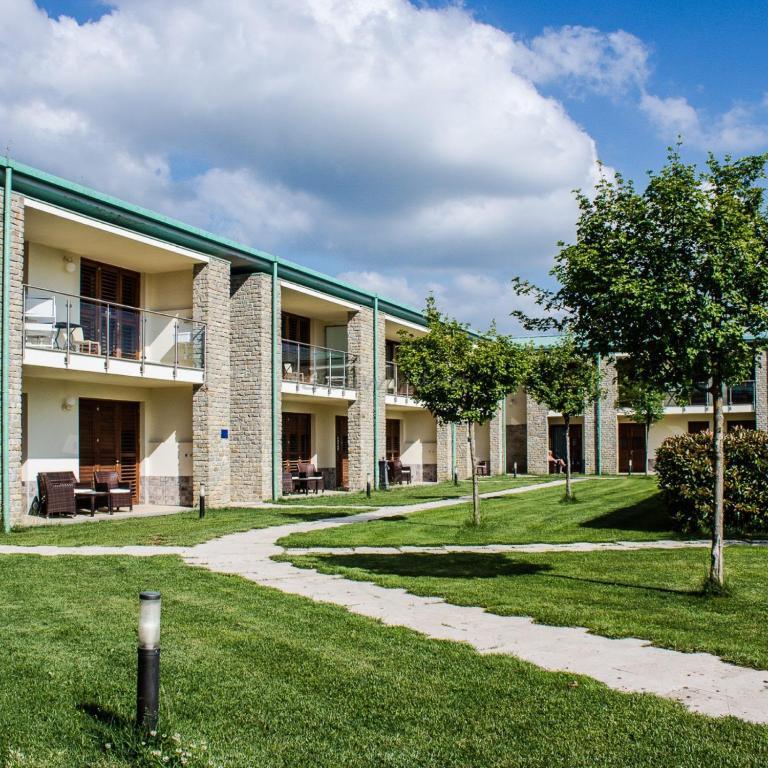 Chianti Village - Free Parking & Pool