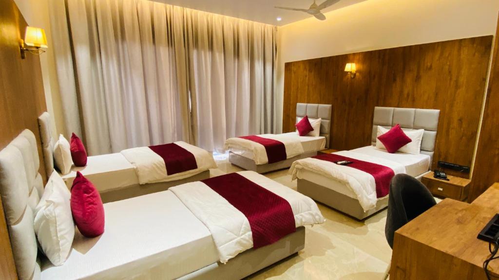 GAURISON HOTEL & RESORTS - 阳台的家庭套房