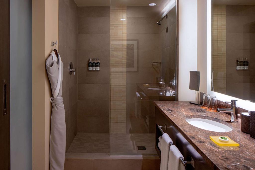 Hyatt at Olive 8 - King Room