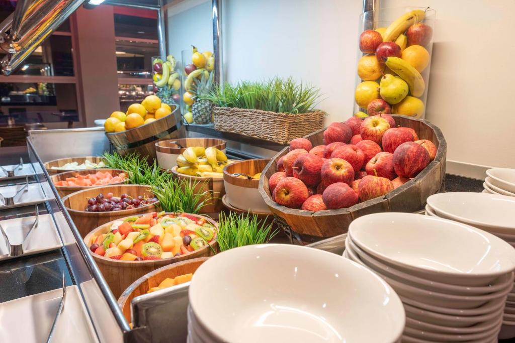 DoubleTree by Hilton Cairns - Resim 19