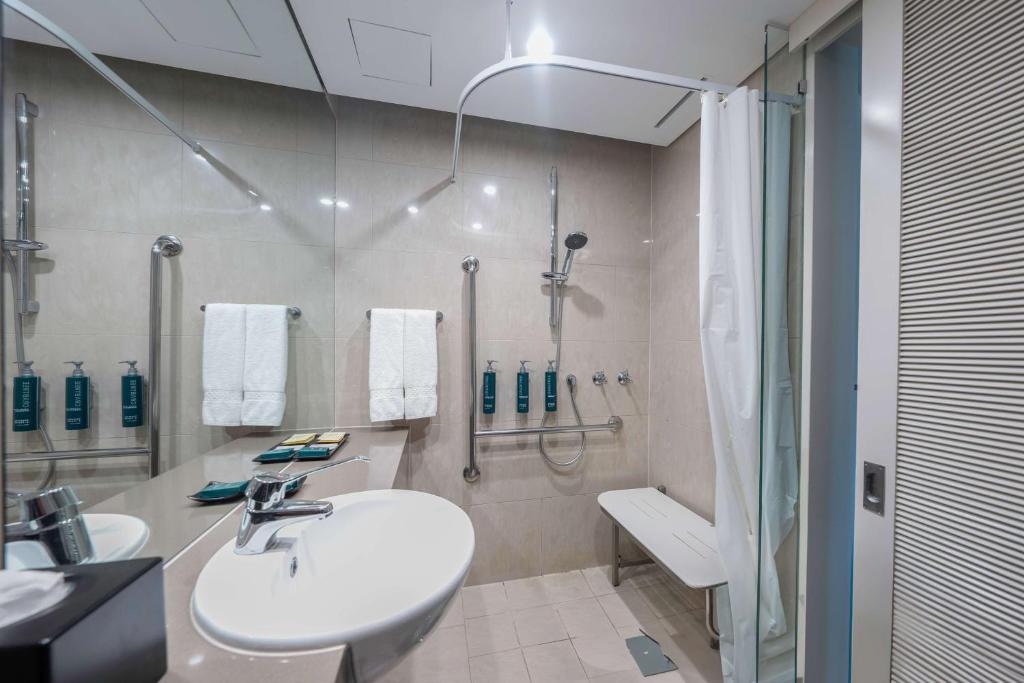 Koupelna v ubytování Hilton Cairns