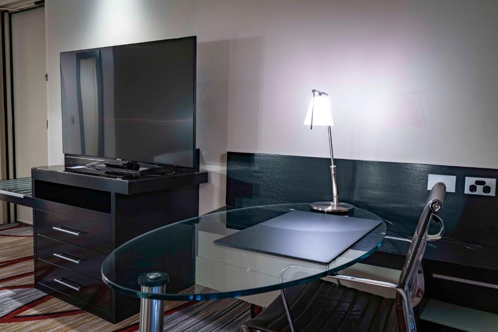 Hilton Cairns - Resim 41