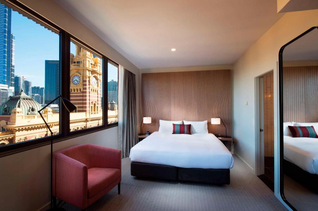 Postel nebo postele na pokoji v ubytování DoubleTree by Hilton Melbourne