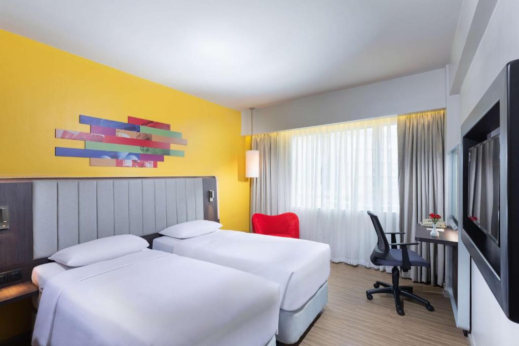 TV a/nebo společenská místnost v ubytování Park Inn By Radisson Clark
