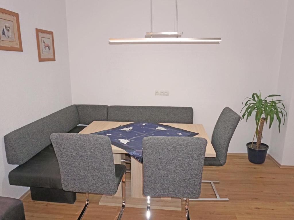 Posezení v ubytování Apartment Susi by Interhome