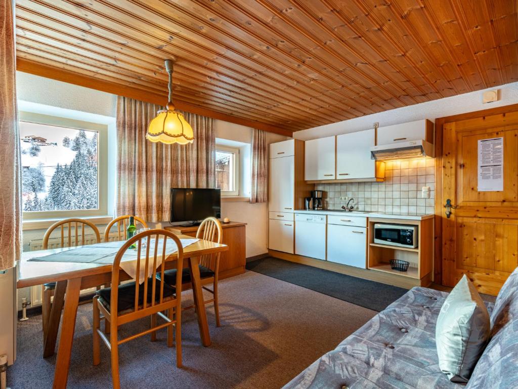 Kuchyňa alebo kuchynka v ubytovaní Apartment Sailer-2 by Interhome