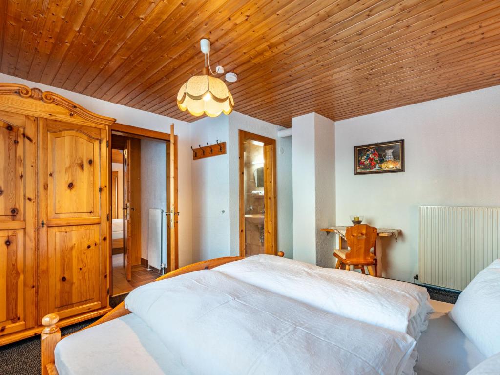 Posteľ alebo postele v izbe v ubytovaní Apartment Sailer-2 by Interhome