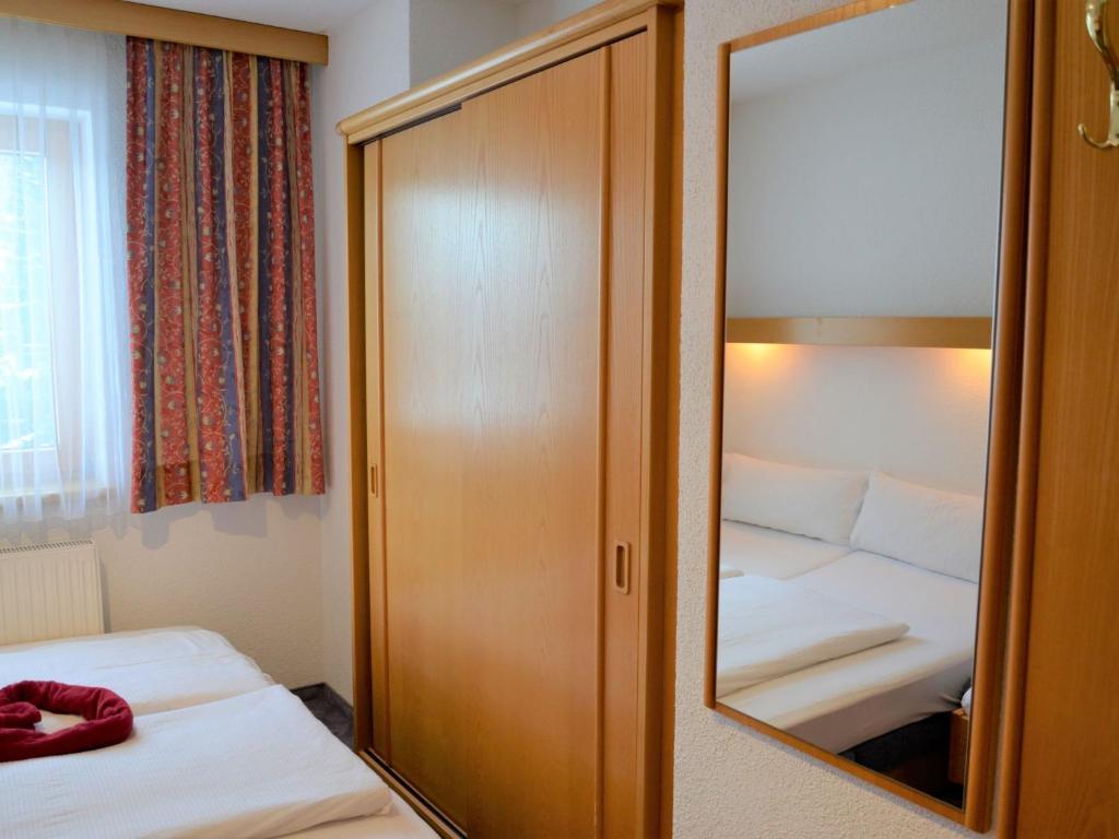 Postel nebo postele na pokoji v ubytování Apartment Elfriede-1 by Interhome