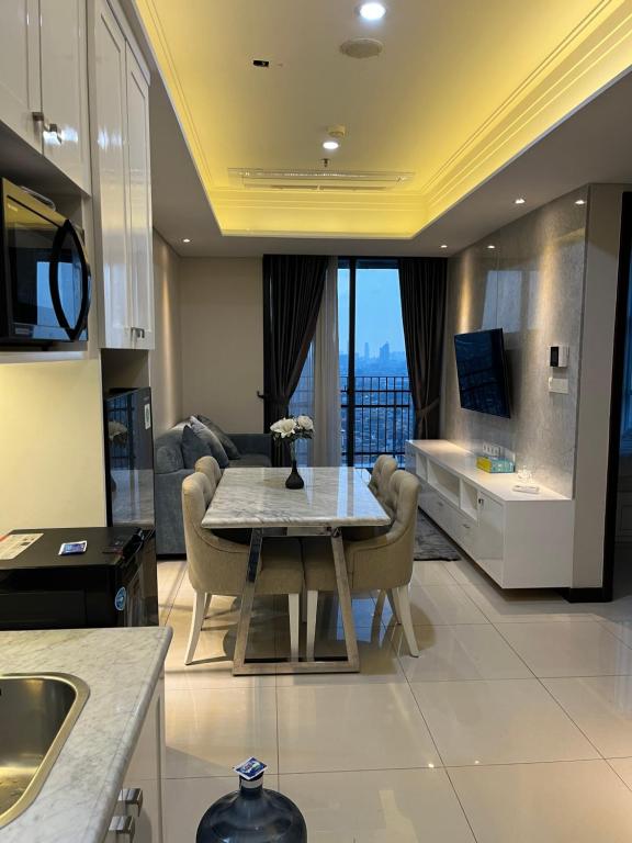 Luxury & Comfy 2+1BR Kokas, Jakarta (updated prices 2024)