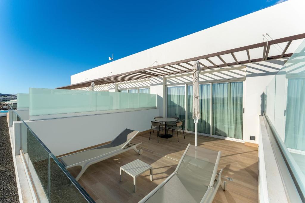 Balkón nebo terasa v ubytování Barceló Playa Blanca Royal Level - Adults Only
