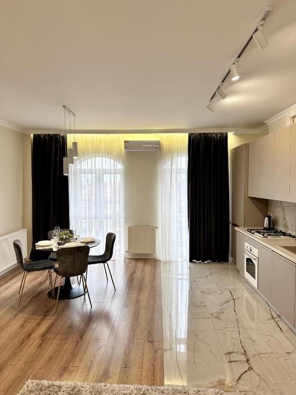 Luxury Apartments-Belochka - Studio Met Bankbed