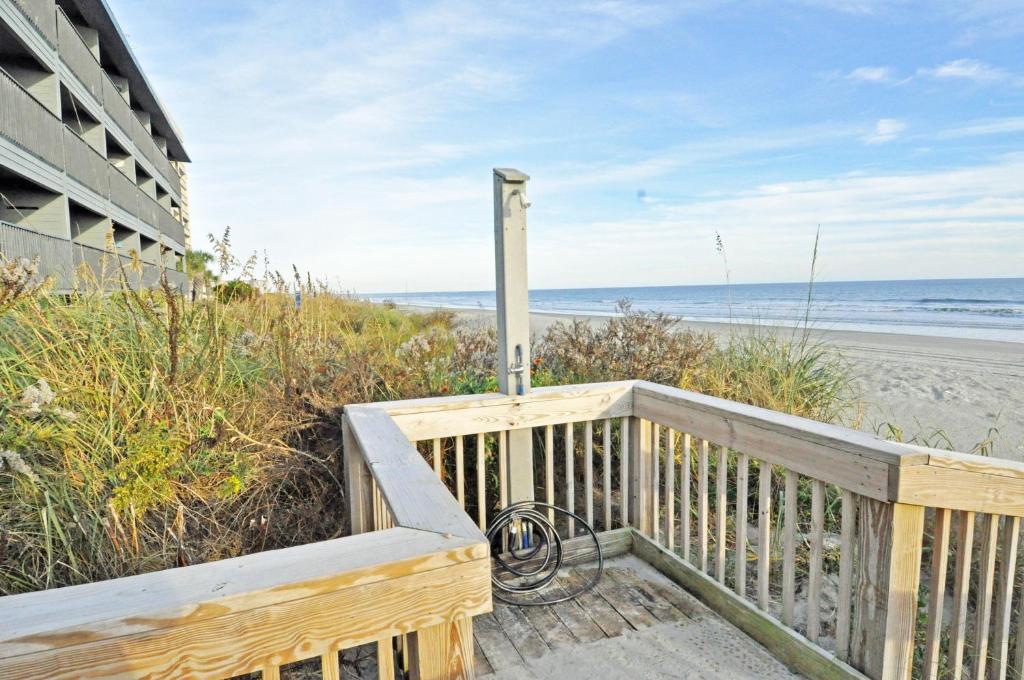 SC110 Ocean View, Boat Landing Nearby, On the Beach With Pool