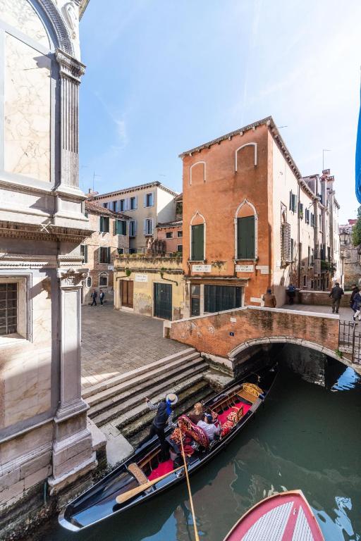 Palazzo Miracoli Apartments - 2