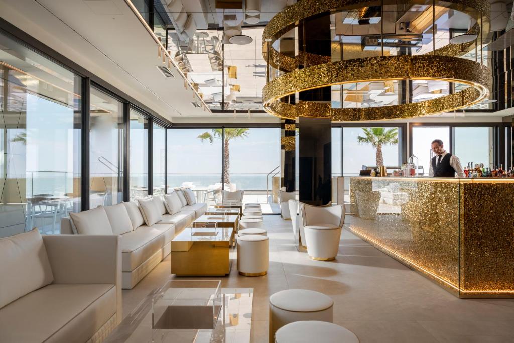 The Promenade Luxury Wellness Hotel - Resim 4