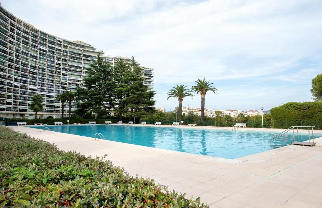 Cannes Marina suite vue mer - Appartement D'une Chambre