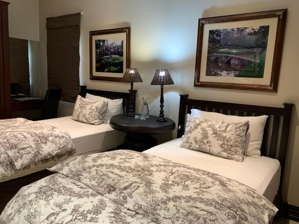 KarMichael Farm - Twin Room With Private Bathroom