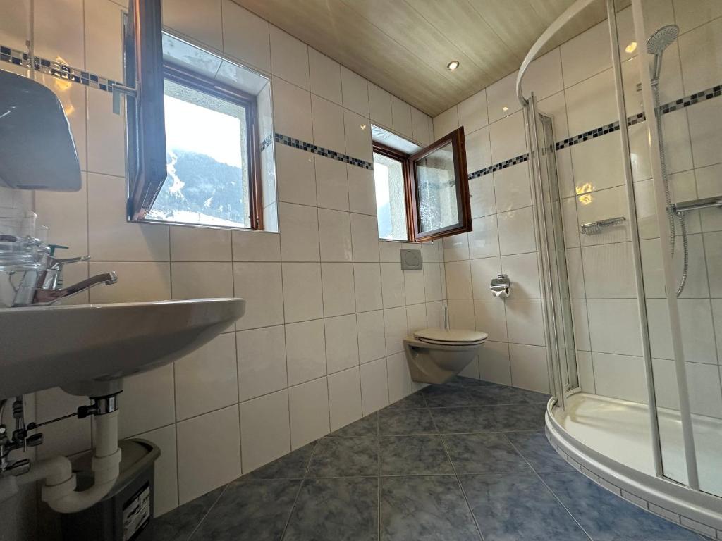 Kúpeľňa v ubytovaní Haus Ausserbach