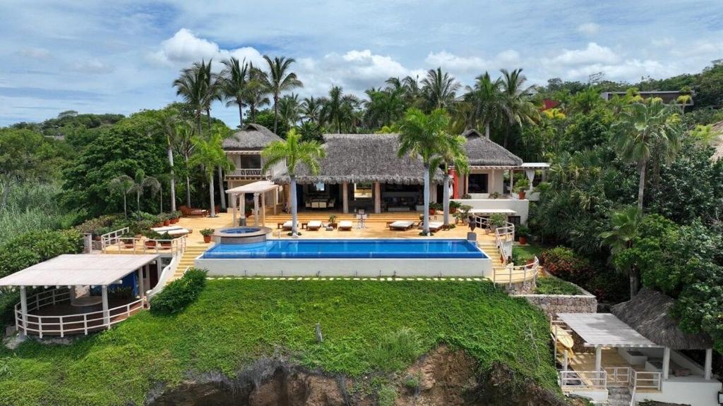 Villa en Punta de Mita sobre la playa, Punta Mita (updated prices 2024)