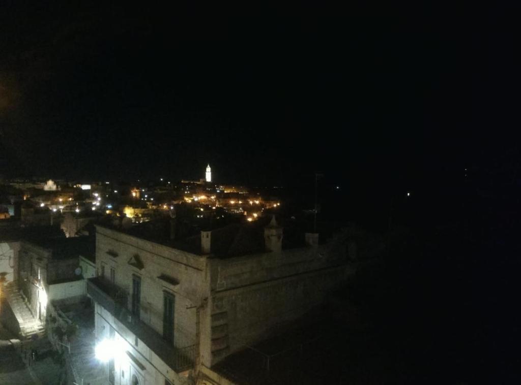 Nespecifikovaný výhled na destinaci Matera nebo výhled na město při pohledu z penzionu