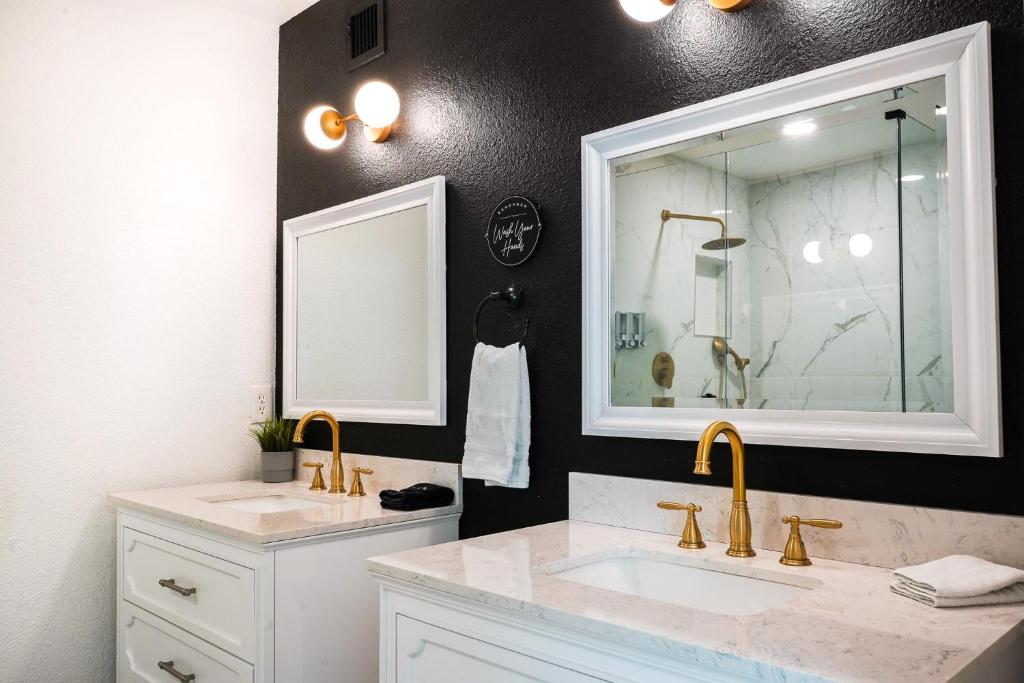 Un baño de Lazy Palms