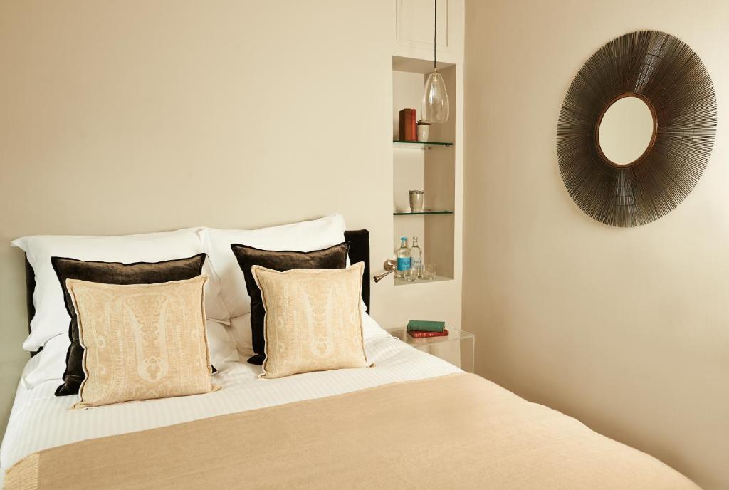 The Bull and The Hide - Resim 26