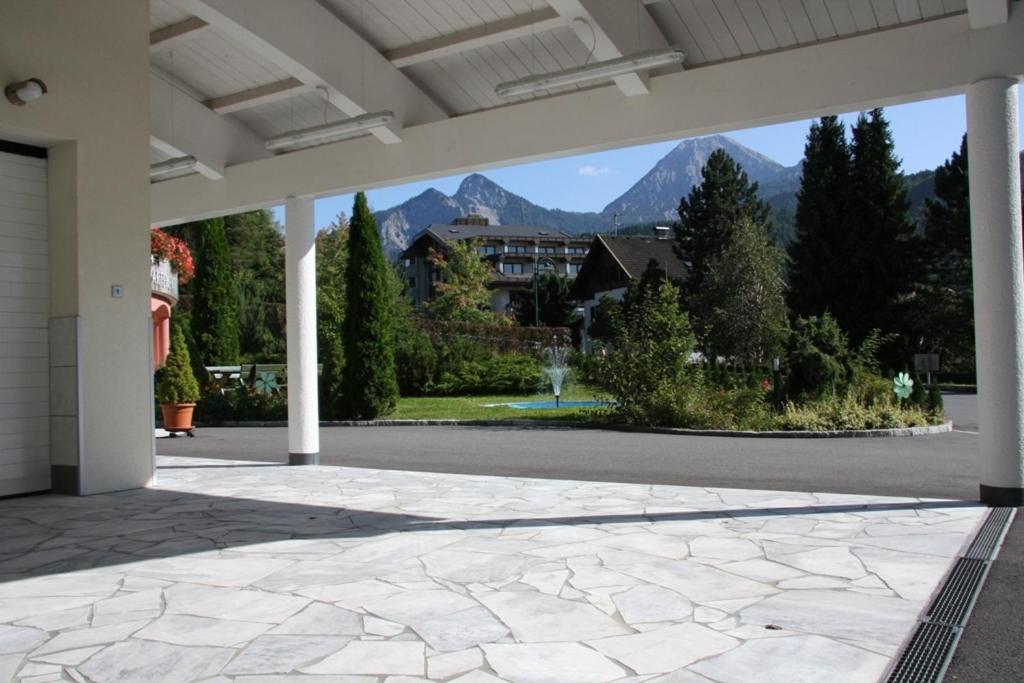 Nespecifikovaný výhled na hory nebo výhled na hory při pohledu z aparthotelu