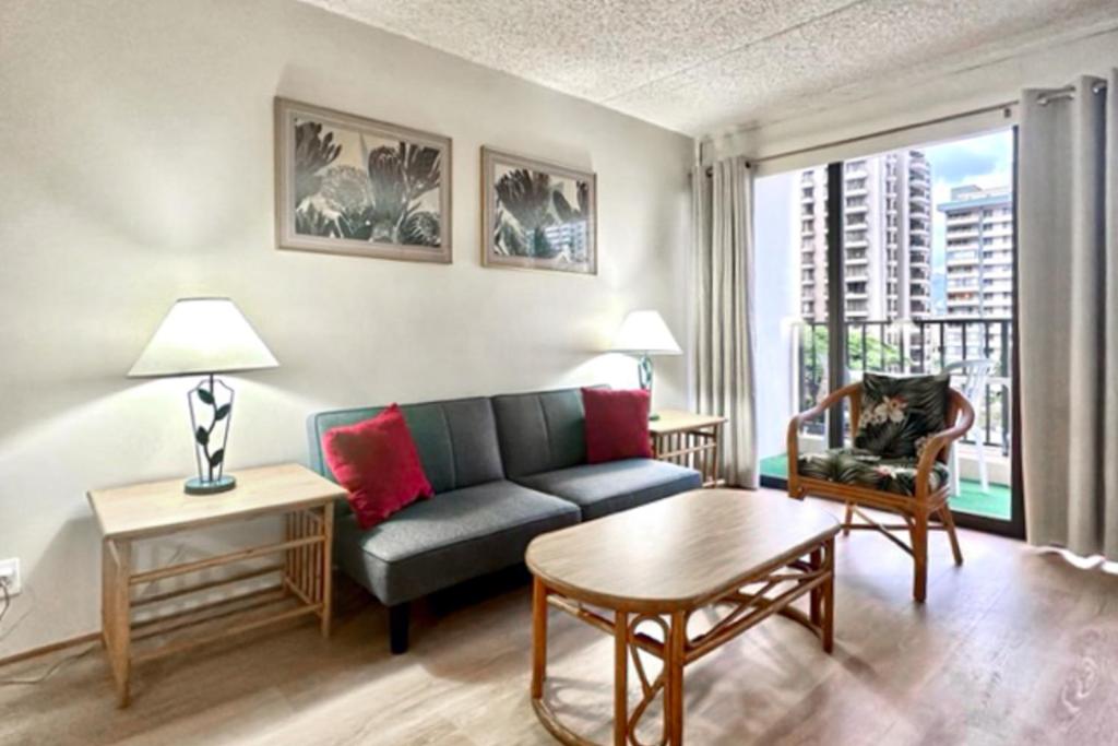 Waikiki Ba…