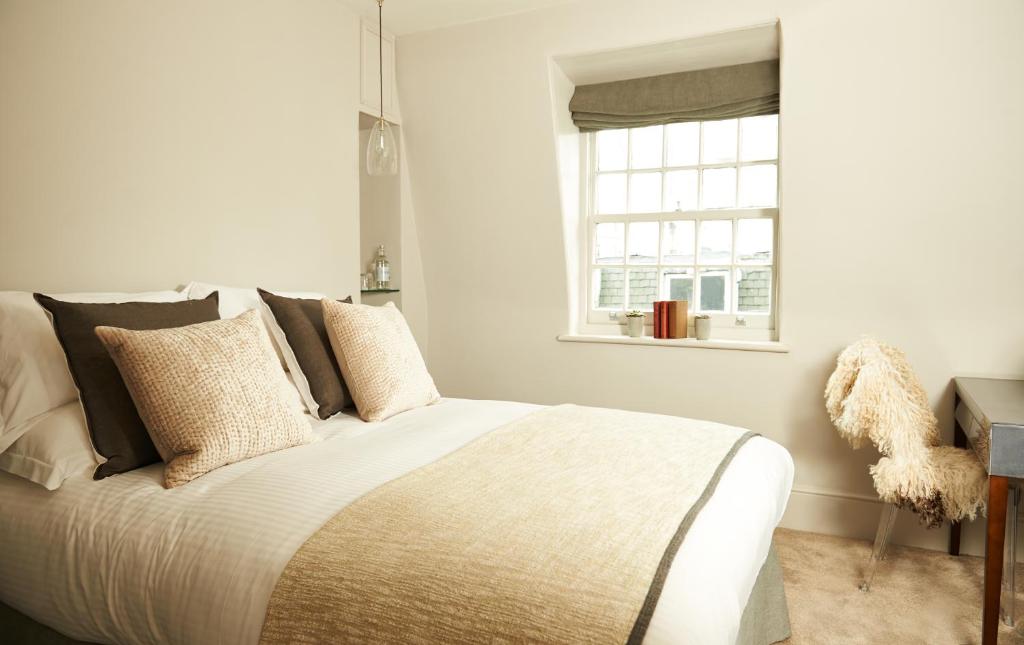 The Bull and The Hide - Resim 14