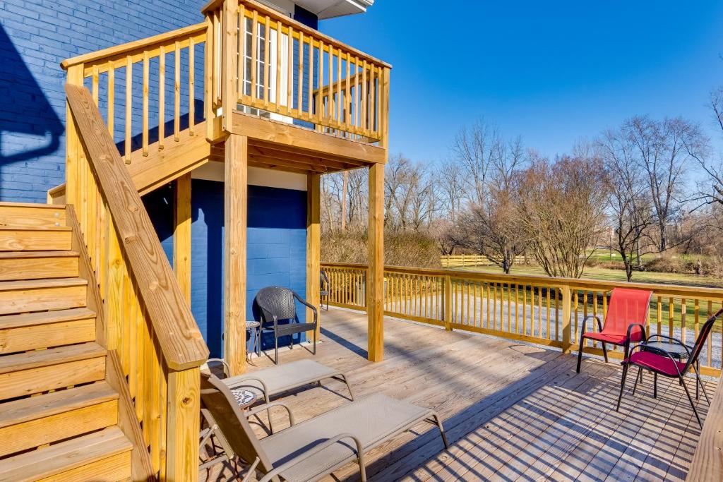 Balkón nebo terasa v ubytování Walkable Downingtown Studio with Spacious Deck