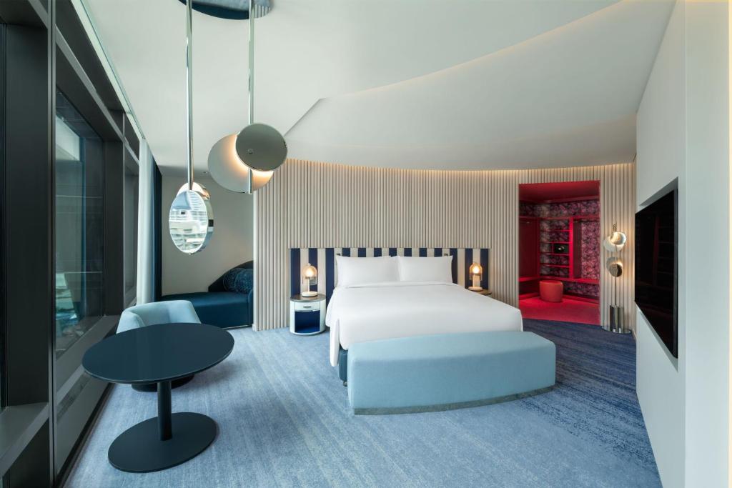 
Fabulous Large King Room with City View
