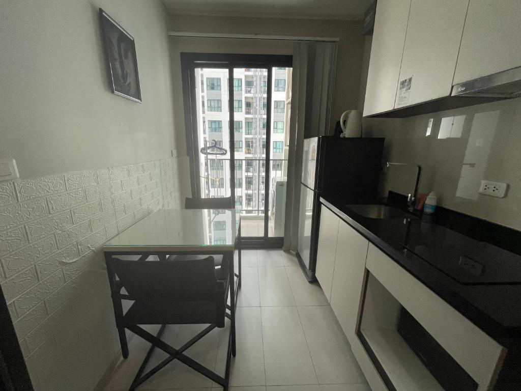 The Base Pattaya by Feng - One-Bedroom Apartment