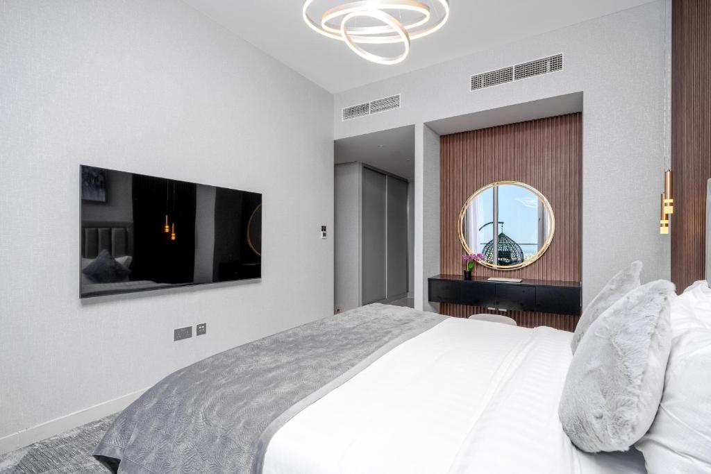 TV a/nebo společenská místnost v ubytování *Private Beach* Best Ocean View Emaar BeachFront