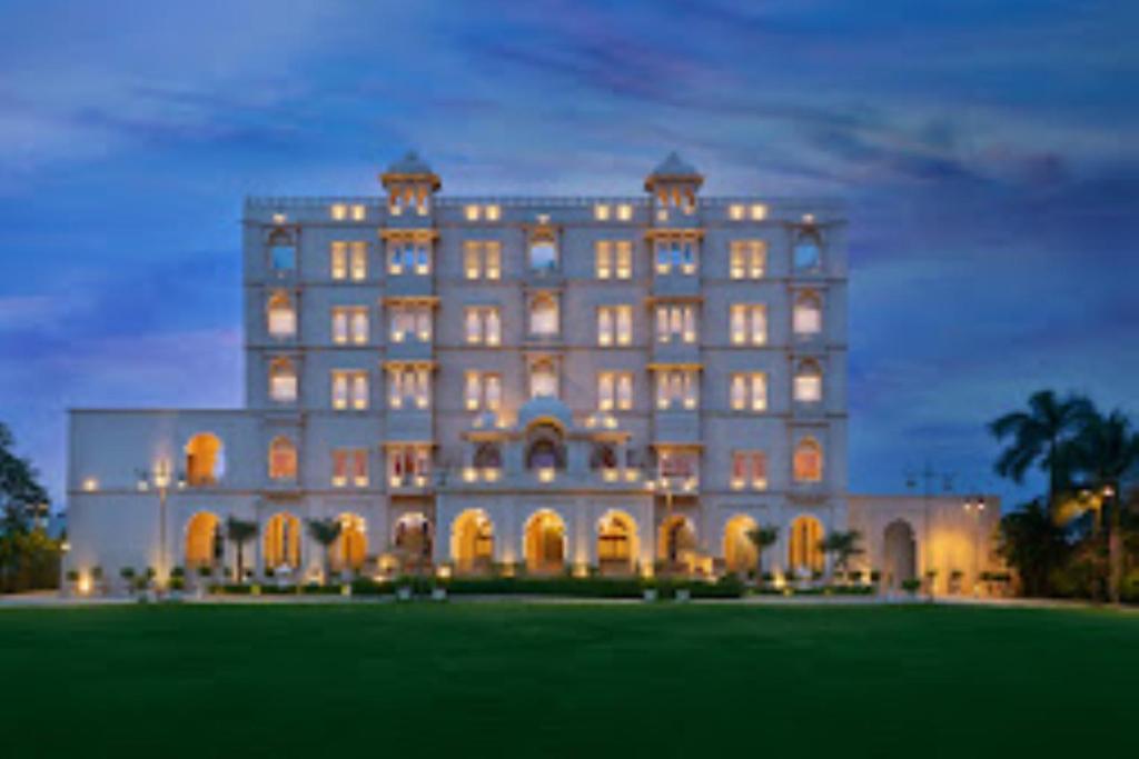 Laxminarayan Club & Resort Vadodara, Vadodara (updated prices 2024)