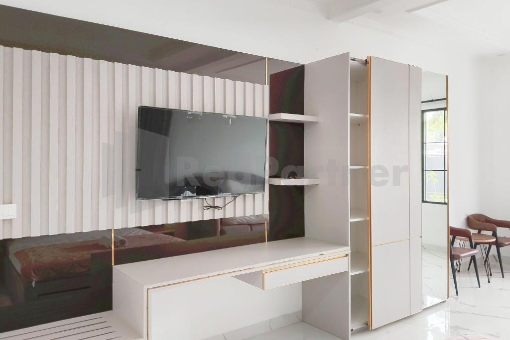 Khayrizsan Premium Mitra RedDoorz - Deluxe Doppelzimmer