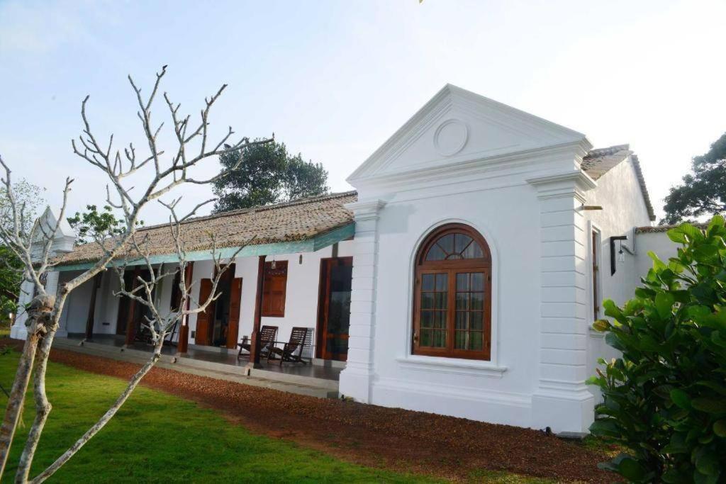 Το κτήριο όπου στεγάζεται  η βίλα