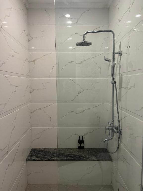 WHITE HOTEL - Quarto Twin