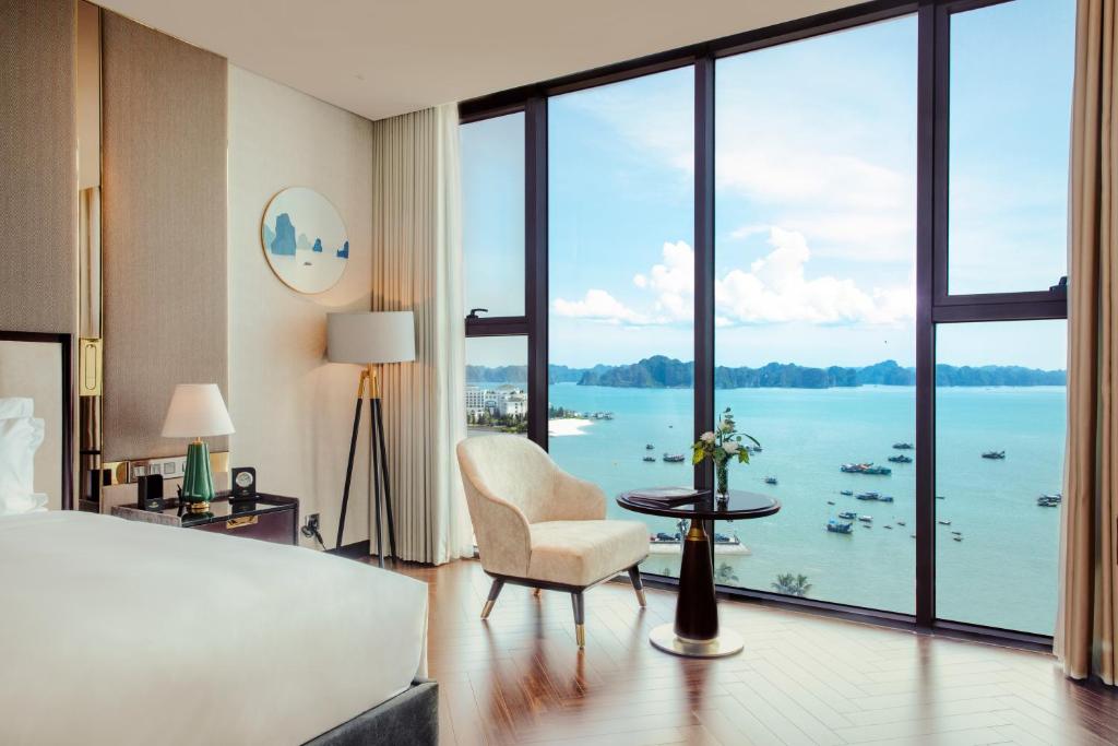 Sea Stars Hotel Ha Long - 带有海景的双室