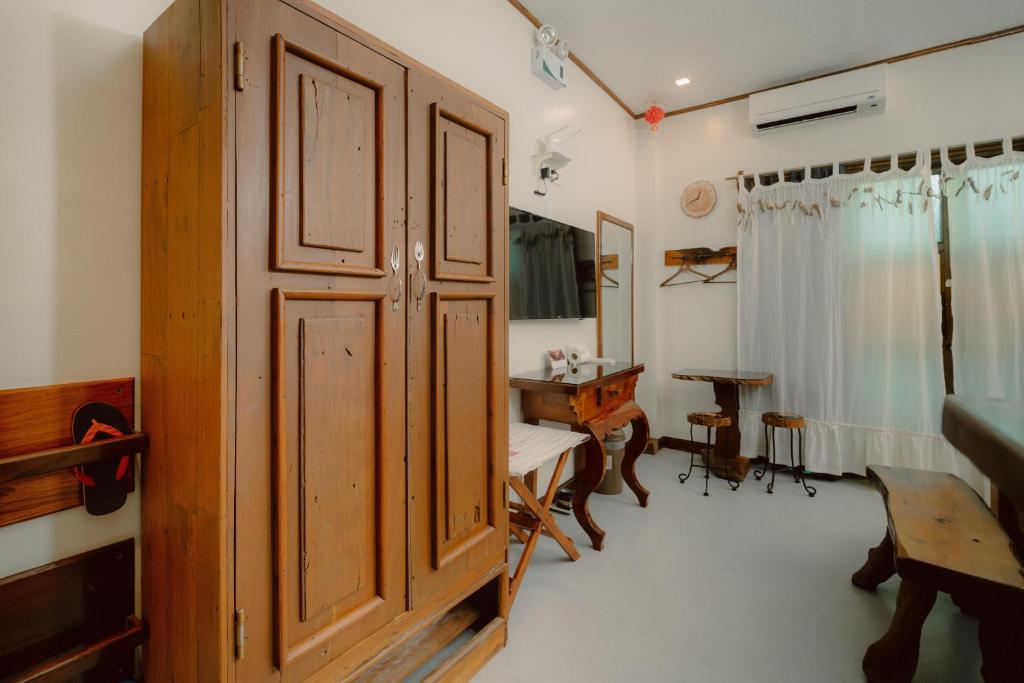 Antonio's Bed and Breakfast Hotel - Chambre Reine Avec Balcon