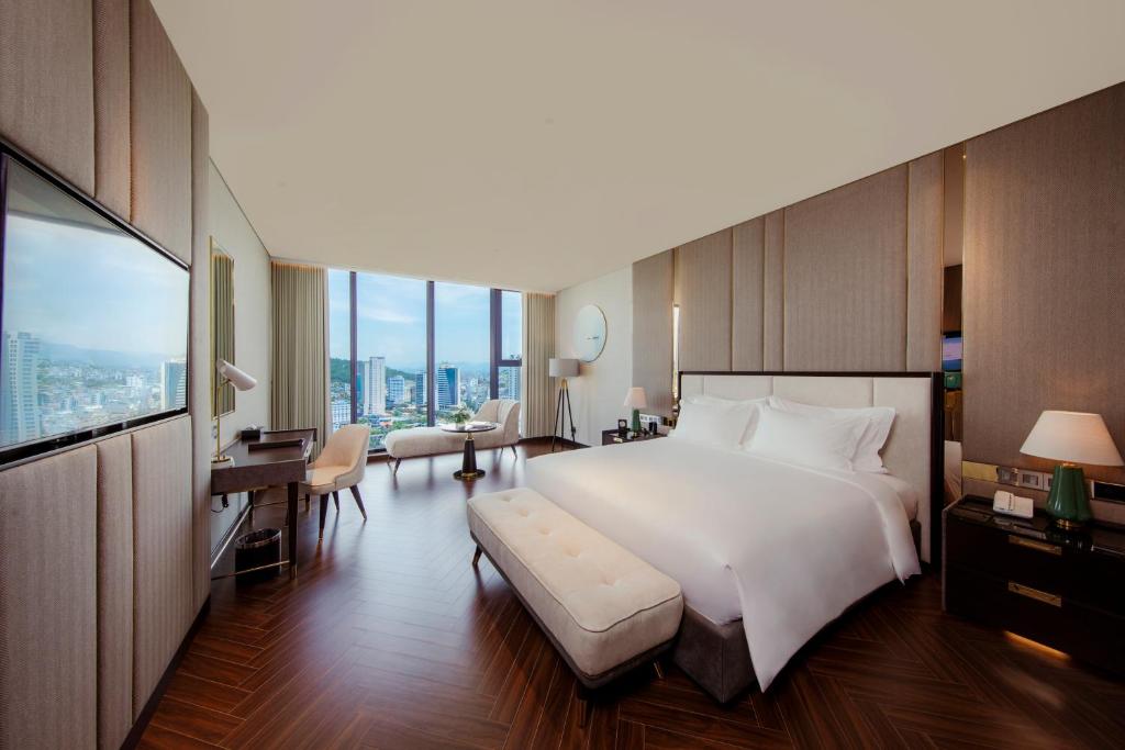 Sea Stars Hotel Ha Long - 带湖景的双人间
