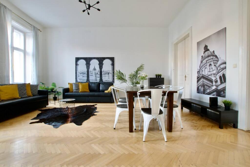 Budget Apartment by Hi5 - King street - for groups 1077 Budapest, 43 Király utca kép - 1
