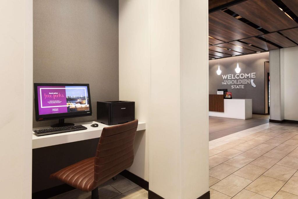 Hampton Inn San Jose Cherry Ave, CA photo
