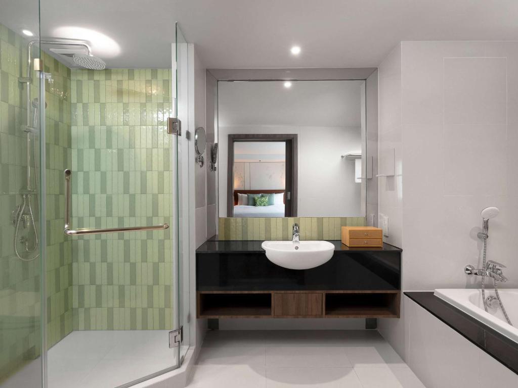 Koupelna v ubytování Novotel Living Bangkok Sukhumvit Legacy