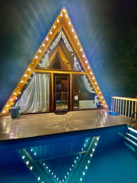 Paradise Bungalows - Heated pool