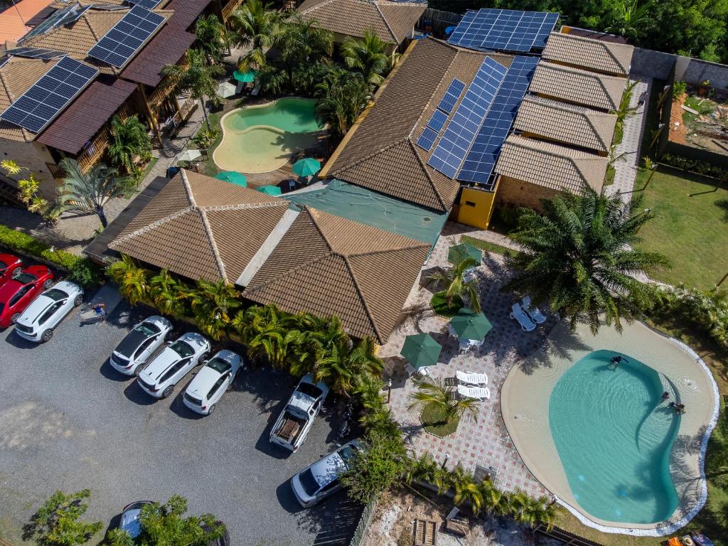 Bazén v ubytování Pousada Tropicarim nebo v jeho okolí