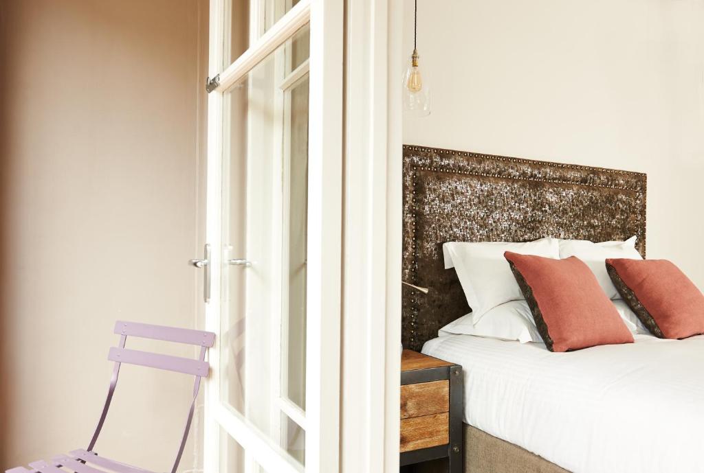 The Bull and The Hide - Resim 13