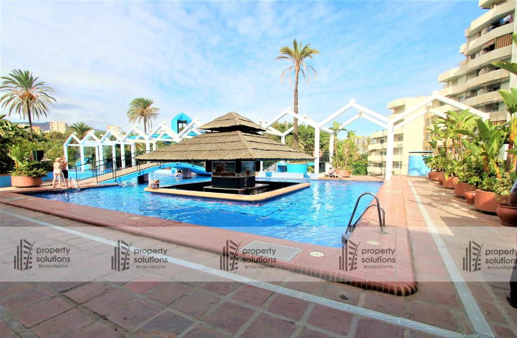 BENALBEACH 1010 - Vista al mar - Piscina todo el año - Primera linea de playa